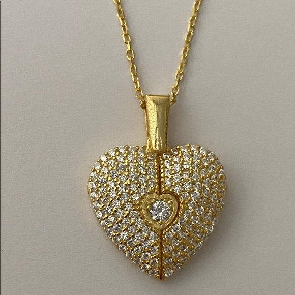 925 Silver double heart initial cz necklace 18k yellow gold plated - Picture 2 of 3